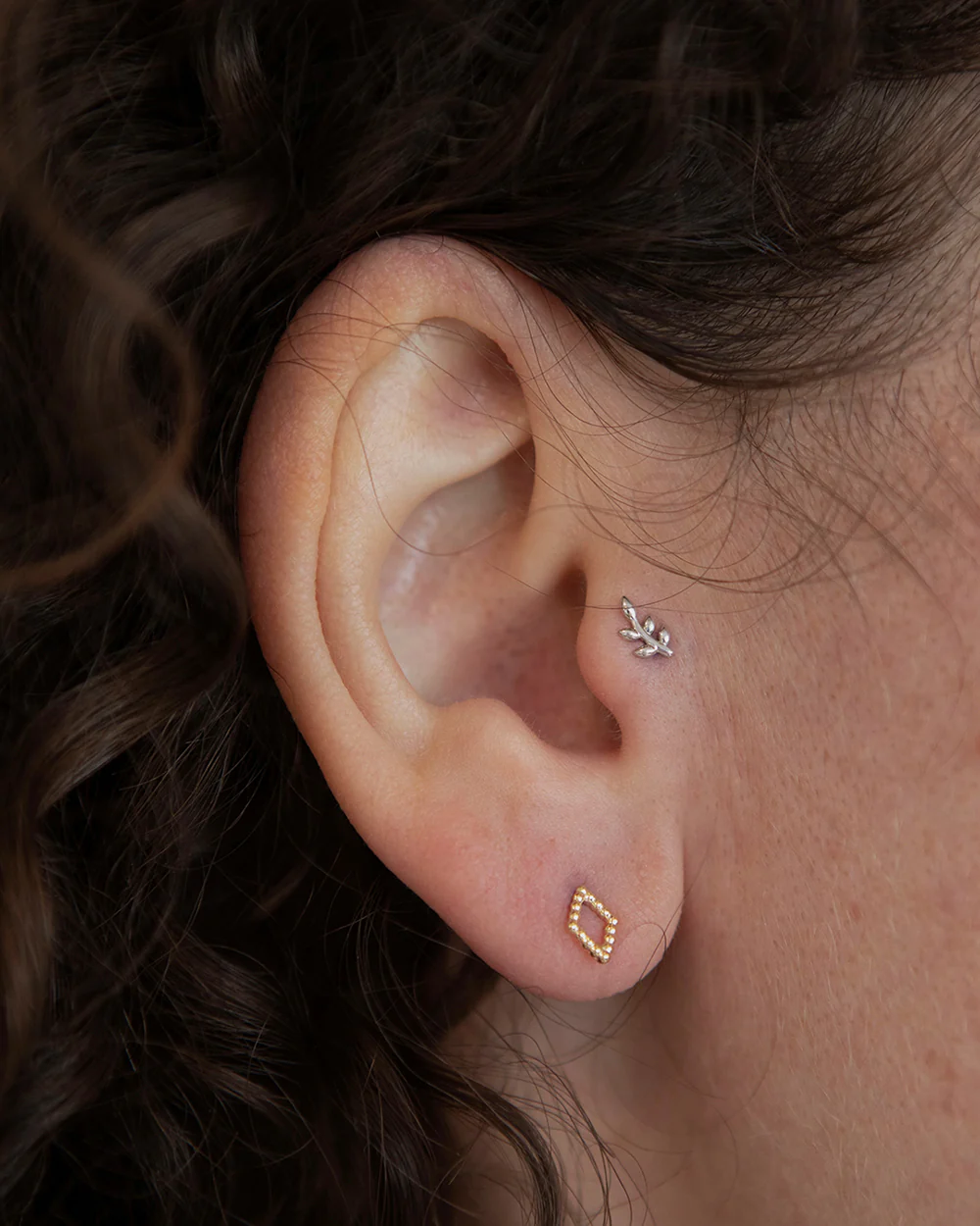 Aspen Leaf Flat Back Stud - Image 2