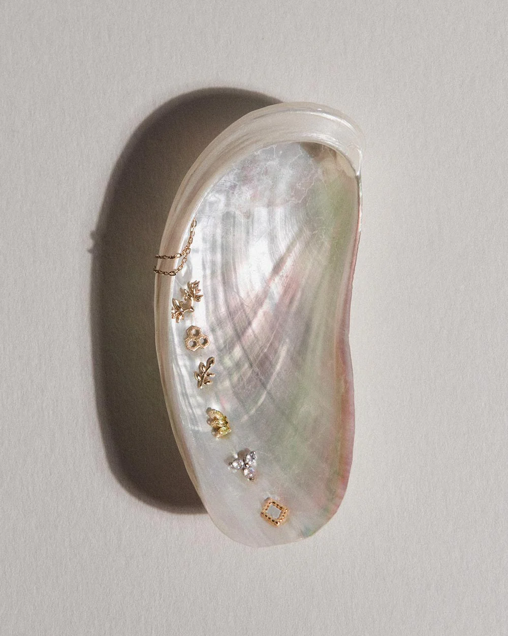 Aspen Leaf Flat Back Stud - Image 4