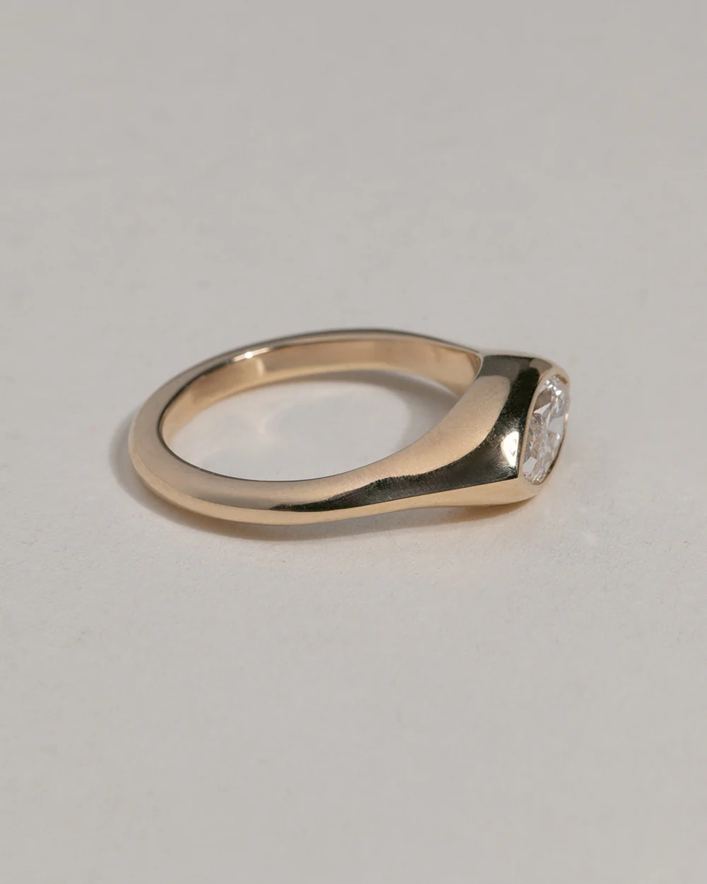 9ct Yellow Gold 1.04ct Marquise Cut Lab Grown Diamond Signet Ring - Image 4