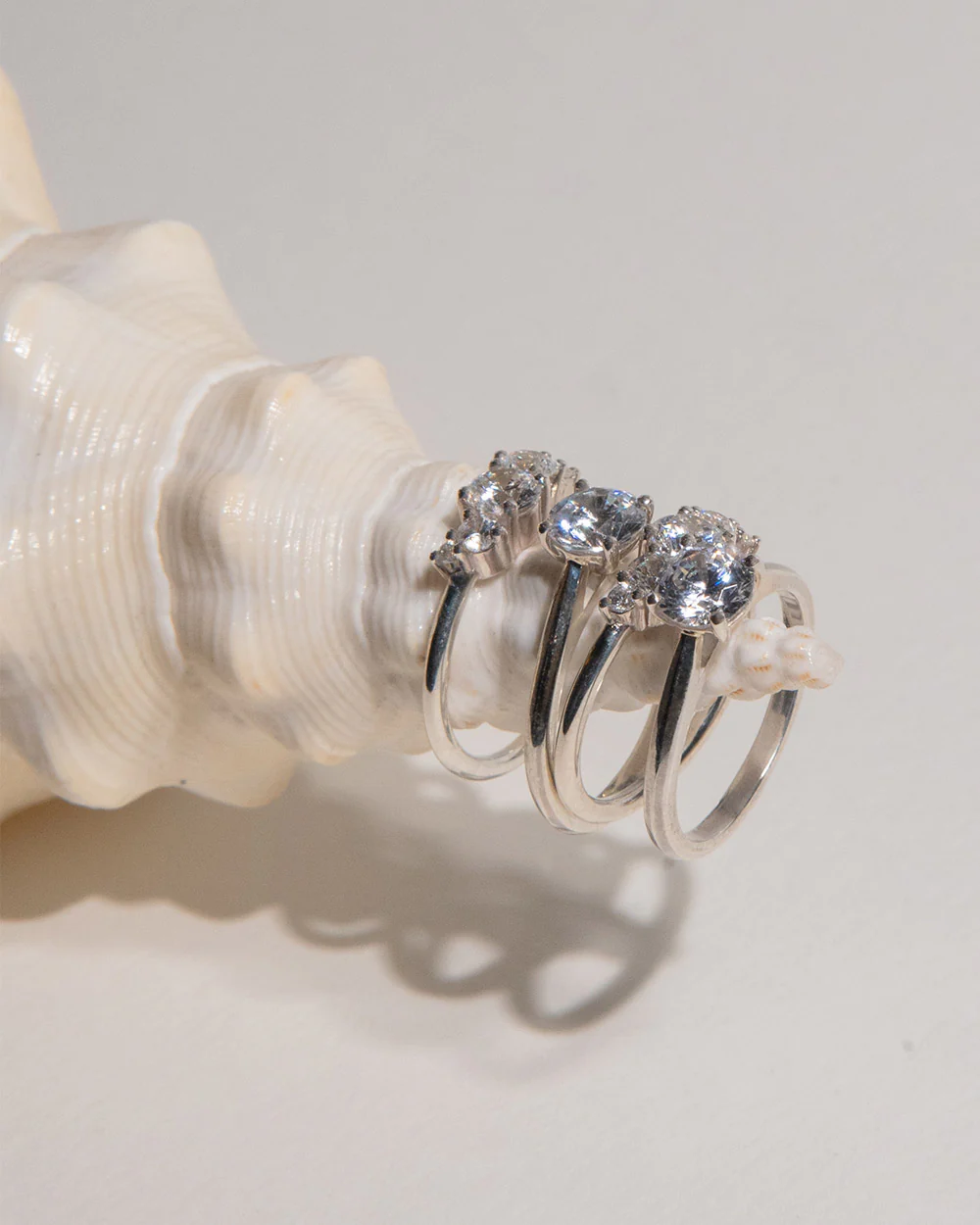 18ct White Gold Lab Grown 0.5ct Diamond Cluster Ring - Image 3