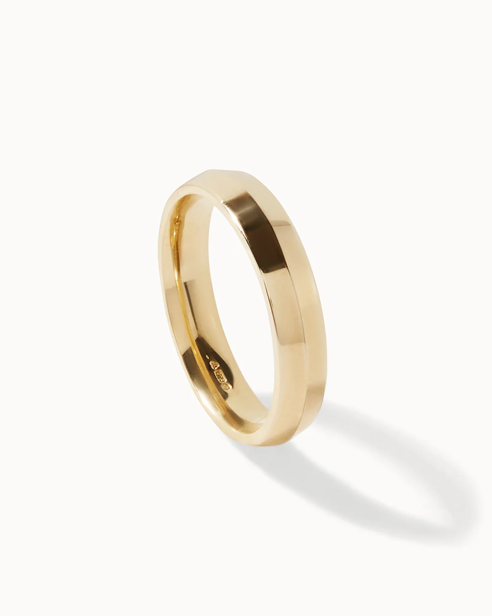 9ct Yellow Gold Fine Edge Ring - 4mm Band - Image 3
