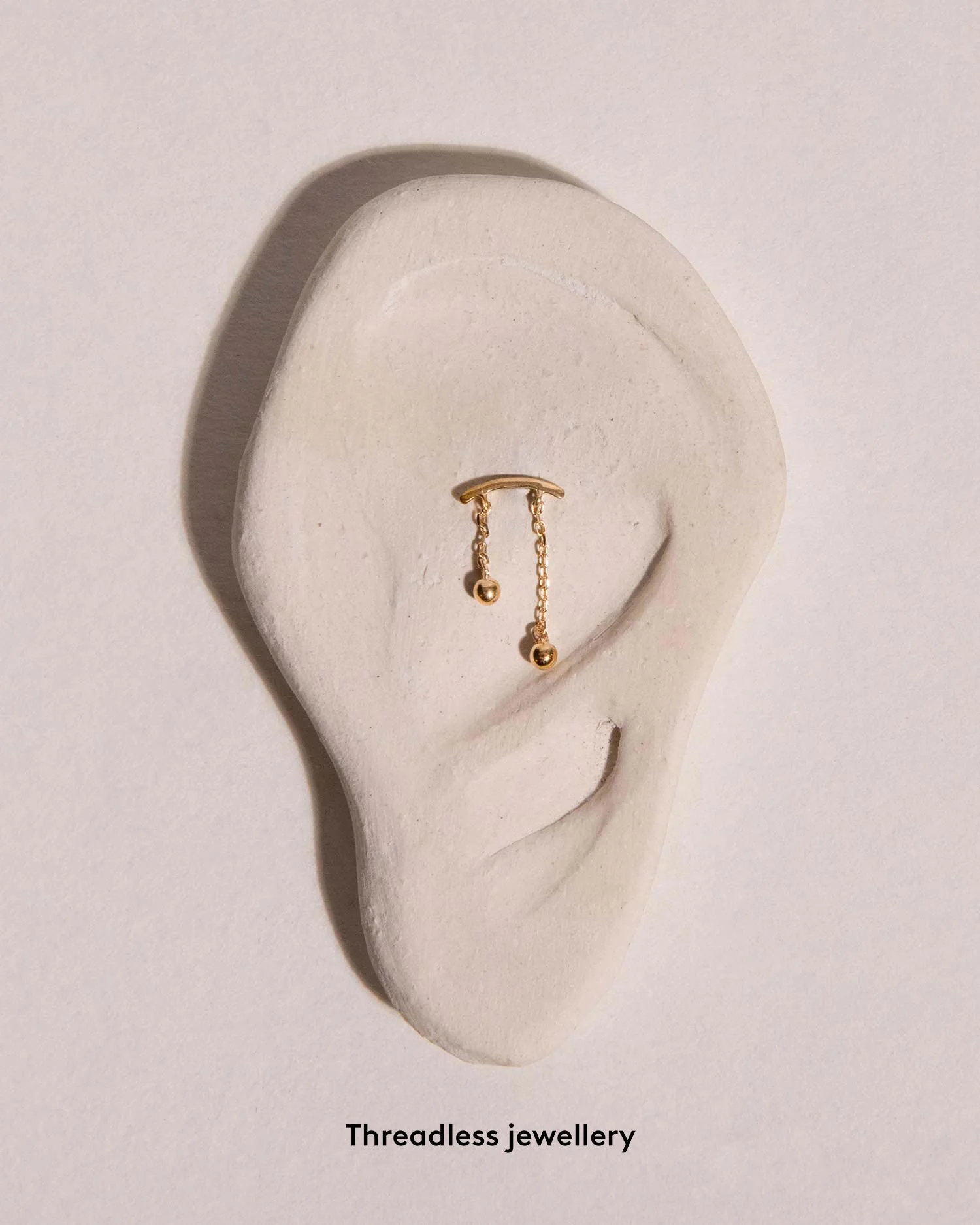 Hanging Double Chain Flat Back Stud