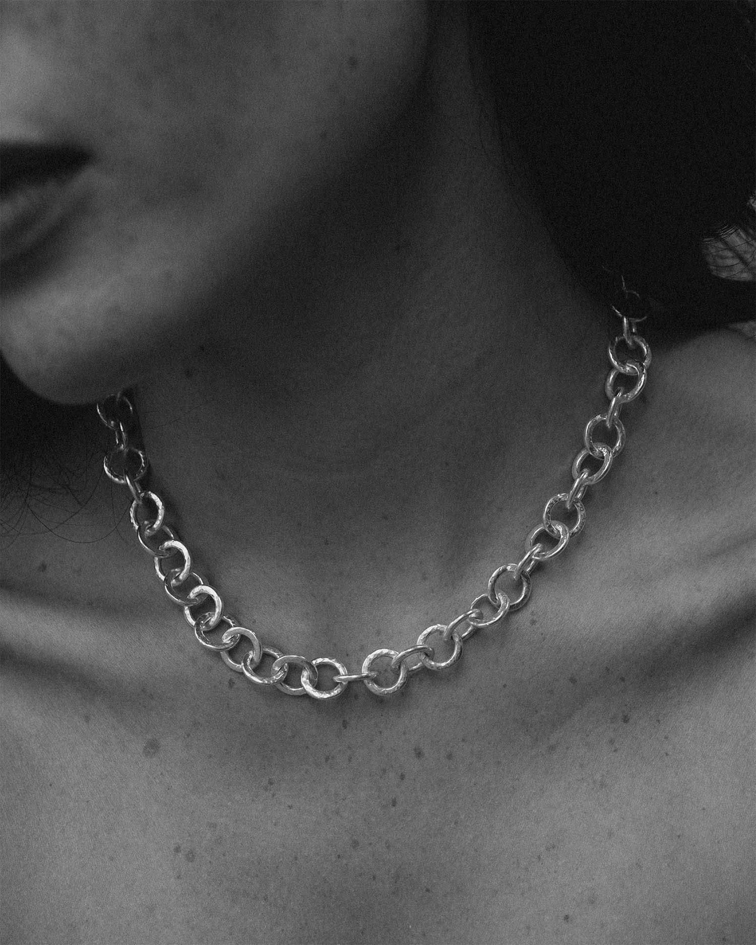 Sculpt Chain Necklace - Image 5