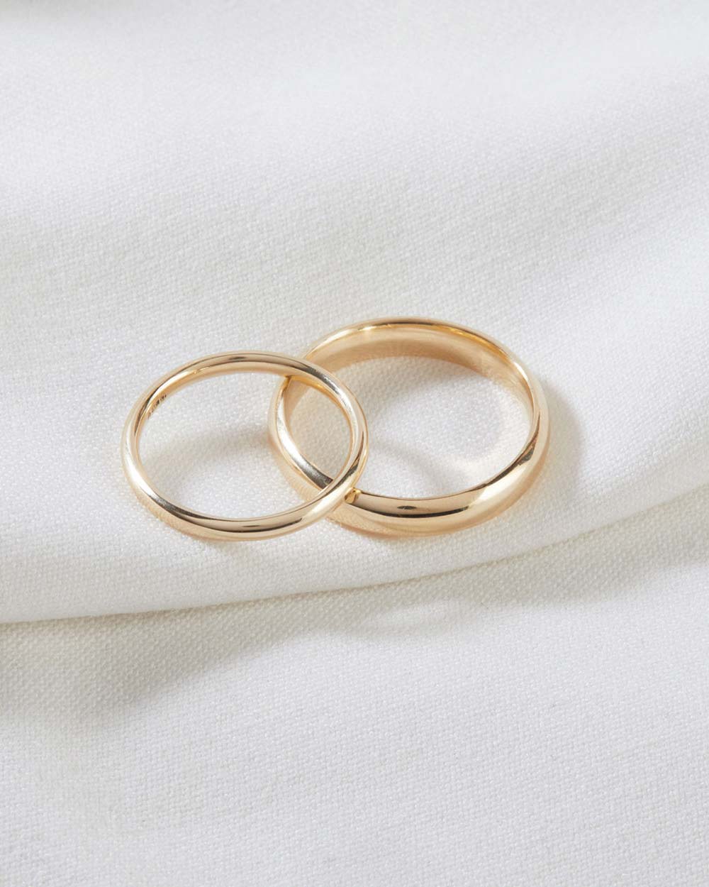 9ct Yellow Gold Classic Ring - 2mm Band - Image 4