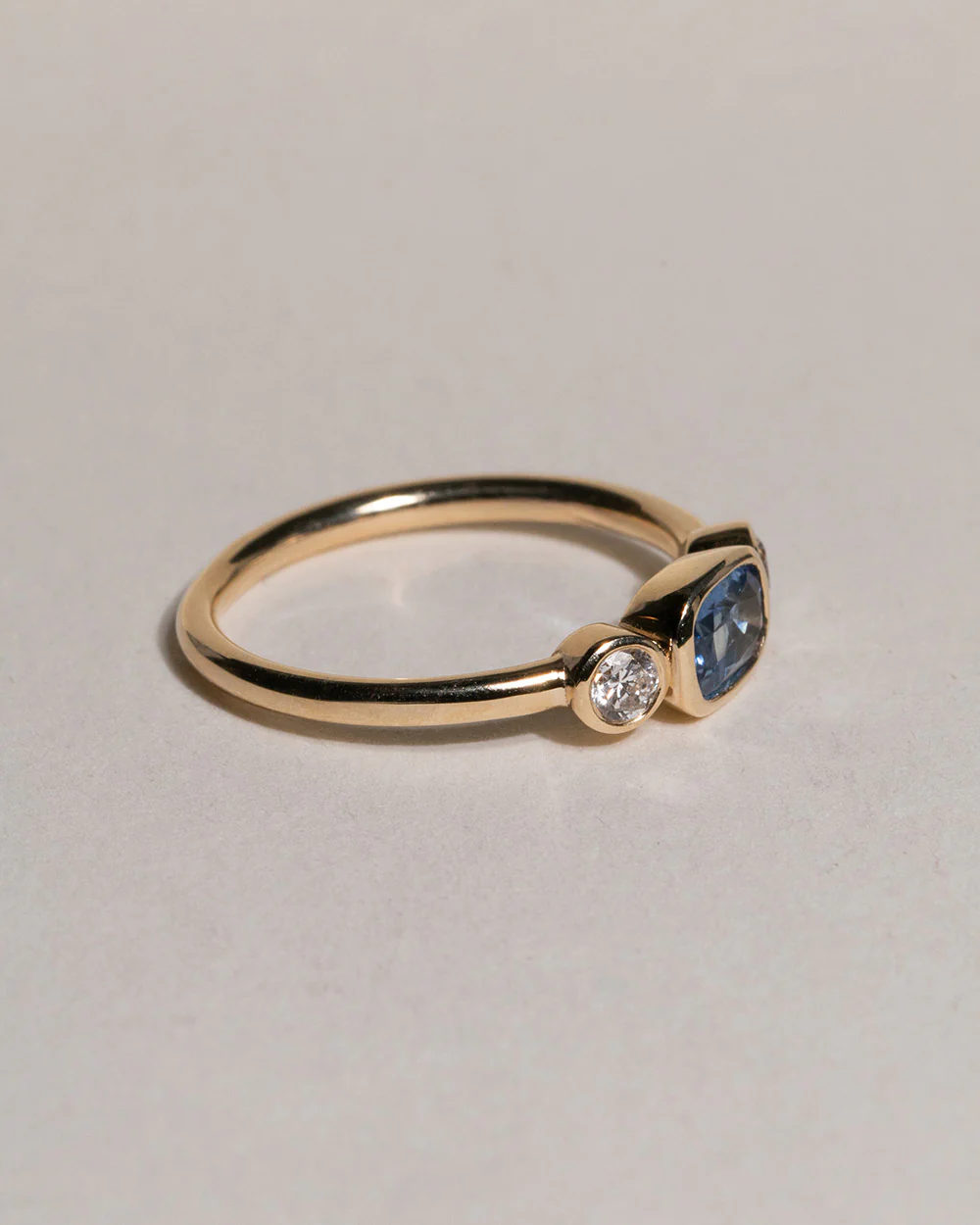 Posie 0.66ct Sapphire Ring - Image 4