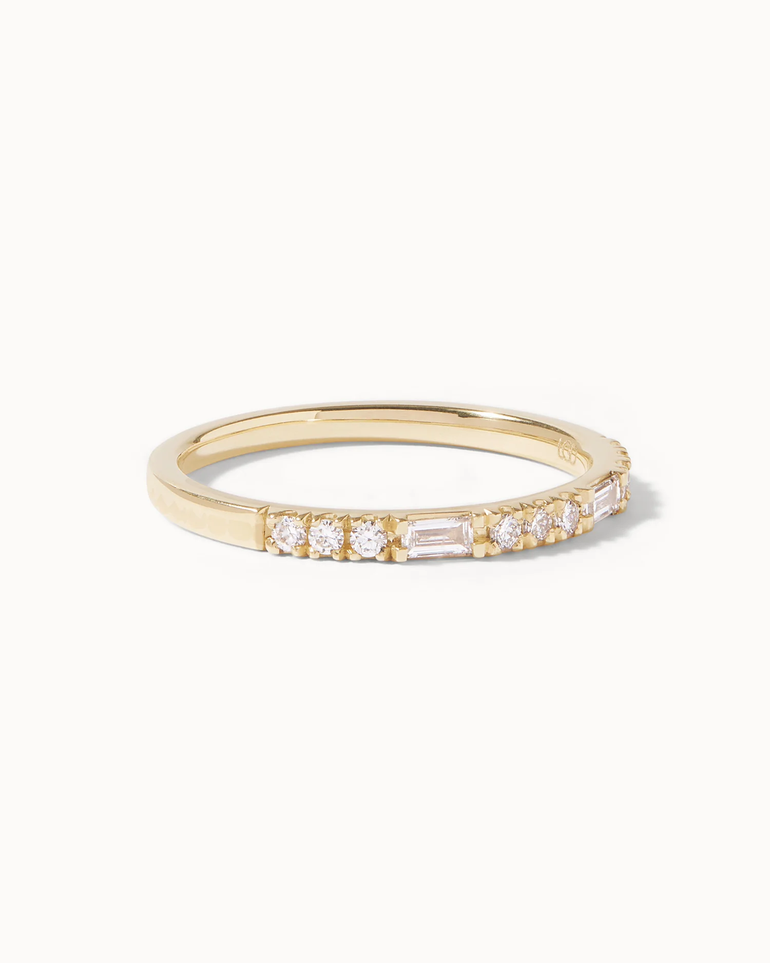 9ct Yellow Gold Dual Cut Diamond Ring - Image 3