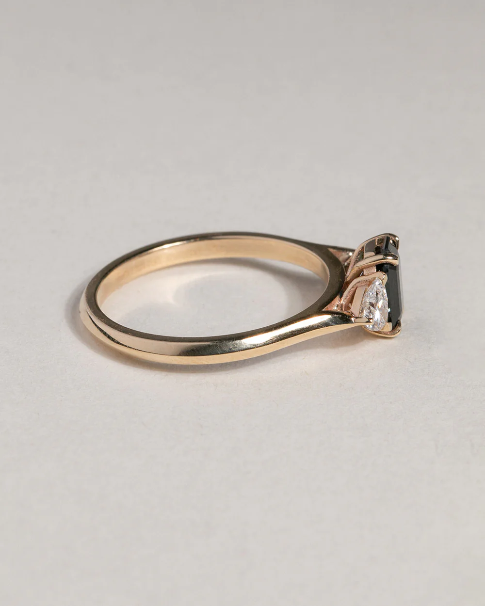 Roxie 1.04ct Sapphire Ring - Image 3