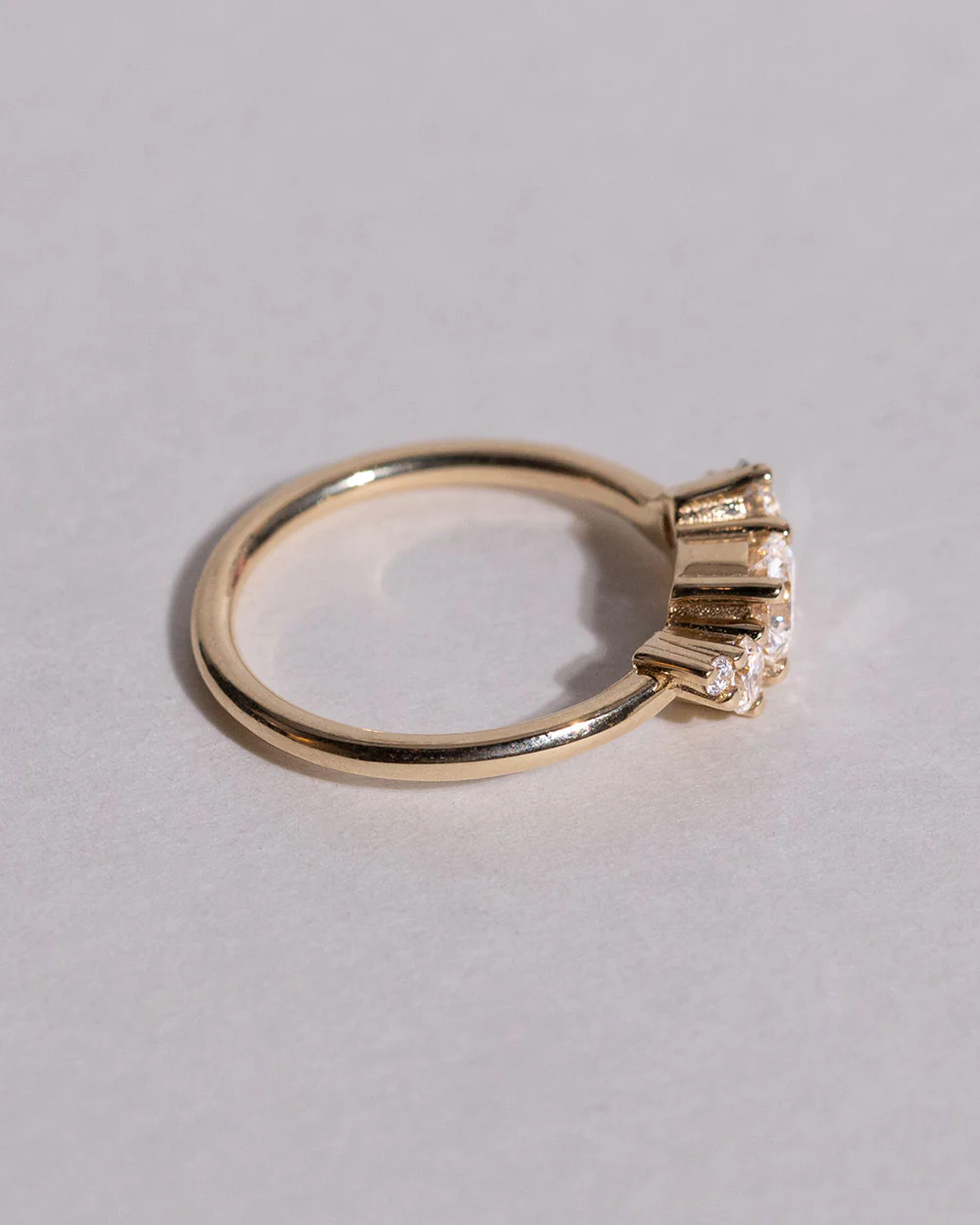 9ct Gold Lab Grown 0.5ct Diamond Cluster Ring - Image 5