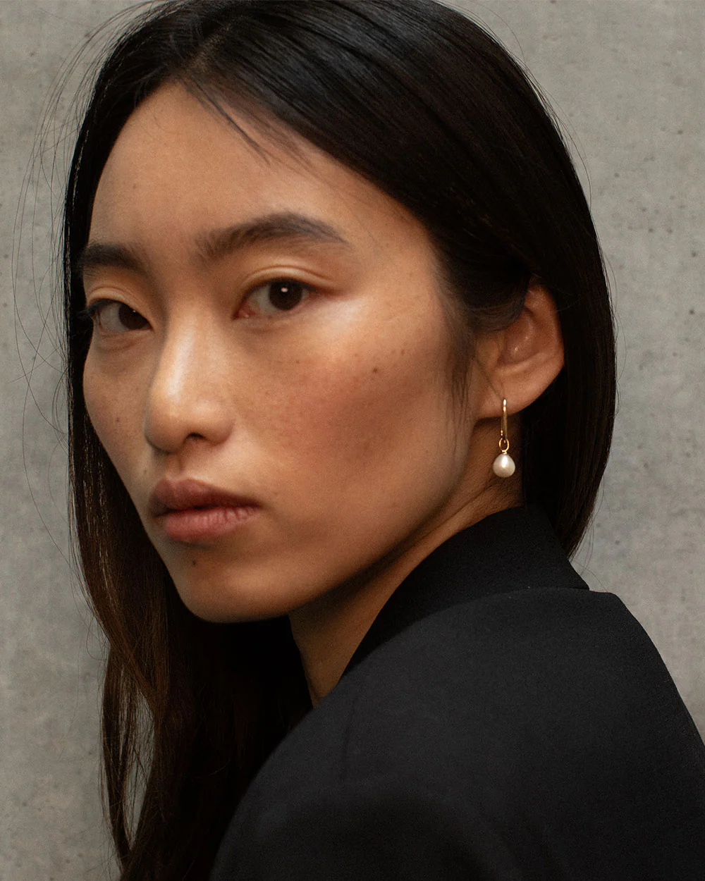 Solid Gold Pearl Hoop Earrings - Image 6