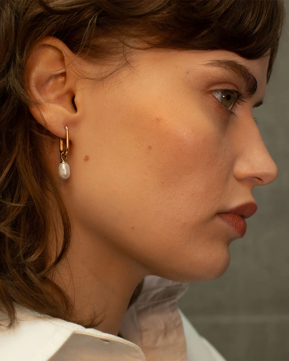 Solid Gold Pearl Hoop Earrings - Image 7