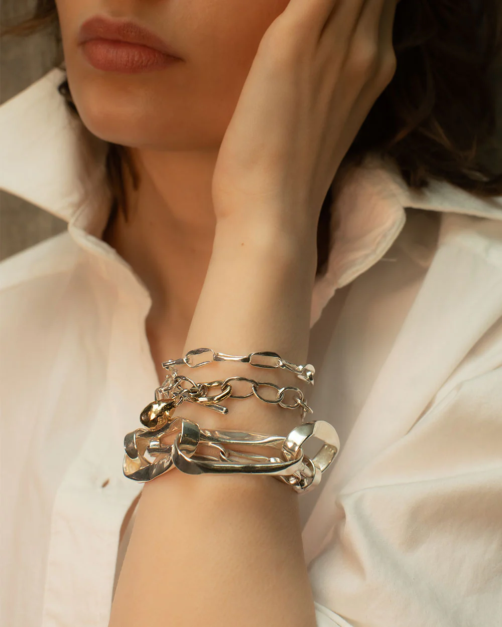 Link Light Chain Bracelet - Image 2